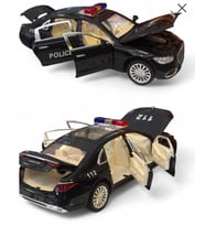 1:24 Ölçek Işıklı Sesli  Tüm Kapıları Açılabilen Metal Polis Arabası 20 Cm Siyah Renk