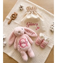 Kişiye Özel Bunny Uyku Arkadaşı & Taşıma Çantası, Bez Ayakkabı & Çorap Hediye Seti