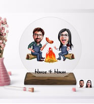 BK Gift Kişiye Özel Sevgililer Karikatürlü Yuvarlak Ahşap Standlı Biblo-95