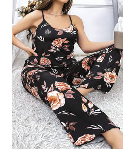 Pilelistore Büyük Beden Siyah Üstüne Çiçek Desenli İnce Askılı 2'li Pijama Takımı
