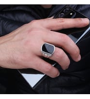 Petek Model Onix Taşlı 925 Ayar Gümüş Erkek Yüzük (Gri)