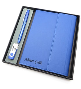 Signator® Codex  N138 Kişiye Özel Defterli Set - İsme Özel Mavi Kalem + İsme Özel Mavi Defter + İsme Özel 32 GB Usb Bellek İsme Özel Kutusunda Hediyelik Set (Karışık)