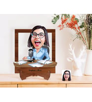 BK Gift Kişiye Özel Kadın Spiker Karikatürlü Ahşap Standlı 3D Biblo-1 (Beyaz)