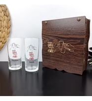 Kişiye Özel Sözlü ve İsim Baskılı Ahşap Hediye Kutusu İçinde İkili Rakı Bardağı Seti