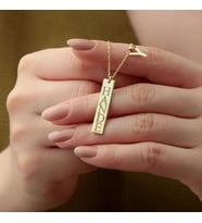 Kişiye Özel 925 Ayar Gümüş Dikey Plaka İsim Harf Kolye (Gold)