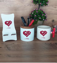 Love Sevgili Hediye Sepeti Kupa Bardak T Kulplu, Kalemlik ve Ahşap Telefon Standı Sevgiliye Sevgililer Günü Hediyesi (Model 1)