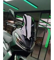 MOTOCAM Motolüx Wow 150  Ön Cam 2023-2026 Model 55cm Siyah Renkli 4mm KISA