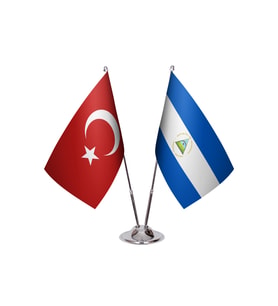 Nikaragua İkili Masa Bayrağı