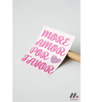 More Amor Por Favor Pembe, Çerçevesiz Yüksek Kalite Duvar Afişi - Modern Ev Dekorasyonu