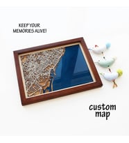 İstediğiniz Yerin 28x28cm Ahşap&Epoxy Şehir Haritası (Opak Sedef Epoxy-Ceviz Çerçeve-Ceviz Çerçeve)