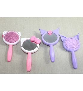 Kuromi ve Hello Kitty Temalı Karışık Aynalı Tarak Seti