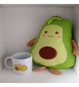 Sevimli Avokado Peluş Yastık ve Kupa Hediye Seti