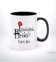 BK Gift Kişiye Özel Babalar Günü Hediyesi Evimizin Reisi Tasarımlı Siyah Beyaz Kupa Bardak-1