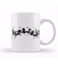 Gallop Of The  Horses Kupa Bardak Porselen