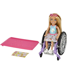 Barbie Chelsea Bebek Ve Tekerlekli Sandalye, Hareketli Tekerlekli, Rampa, Çıkartma Levhası Ve Aksesu (Çok Renkli)