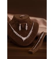 Kadın Gümüş Takı Seti - Nigar Zirkon Taşlı Yaprak Model Kolye, Bileklik, Yüzük, Küpe Tam Set
