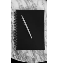 Tanıtım Spiralli Defter, Siyah Kapaklı, A5 Boyutunda (15x21 cm), 100 Yaprak (Kareli)