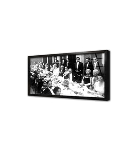 Atatürk Yemek Masasında Çerçeveli Cam Tablo
