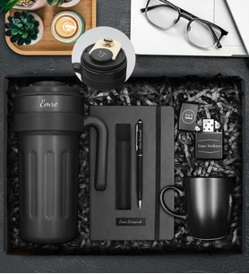 Kişiye Özel 700 ML Dereceli Çelik Termos & Kişiye Özel Defter & Kişiye Özel Deri Kılıflı Touch Pen Kalem & Siyah Kupa & Çakmak Hediye Seti