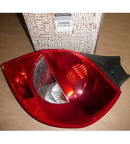 Renault Clio Arka Stop Hatchback Sağ 2005 2008- (Oem No:  8200459960)