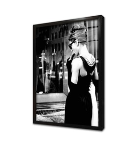 Siyah Beyaz Audrey Hepburn Çerçeveli Cam Tablo