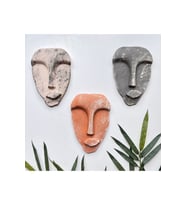 El Yapımı Taş Heykel Soyut Yüz Maske 3'li Set, Duvar Dekor, Modern Ev ve Ofis Dekoru (Çok Renkli)