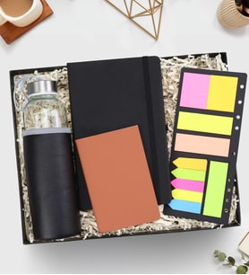 Kişiye Özel Siyah Defter & Deri Kılıflı Siyah 500 Ml Su Matarası & Dikişli Mini Not Defteri & Yapışkanlı Notluk Hediye Seti