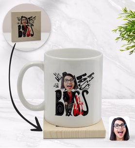 BK Gift Kişiye Özel Kadın Big Boss Karikatürlü Beyaz Kupa Bardak ve Ahşap Bardak Altlığı Hediye Seti - Model 3