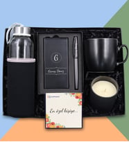 Kişiye Özel 10.000 Mah Siyah Renk Powerbank & Özel Kılıflı 500Ml Su Matarası & Siyah Mat Kupa & Vanilya Kokulu Bardak Mum & Gri Metalik Roller Kalem Hediye Seti