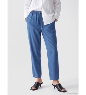 LCWAIKIKI Classic Mavi Beli Lastikli Slim Mom Kadın Jean Pantolon