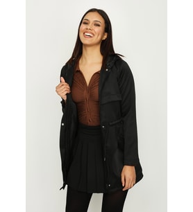 Kadın Kapüşonlu Parlak Kumaş Parka (Siyah)