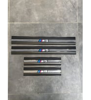 BMW E34 5 Serisi (1988-1995) Kapı Eşiği Koruma Kaplaması Seti – M5 Uyumlu
