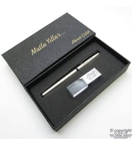 16GB. İsme Özel Işıklı Kristal Usb Bellek + Scrikss İsme Özel Kalem Seti - Krom Roller