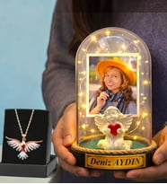 Fotoğraflı & Yazılı Led Işıklı Fanus ve Renkli Zümrüdü Anka Kuşu Kolye – Sevgiliye Anlamlı Hediye (Model 5)