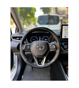 Toyota Corolla 2020-2024 Araca Uyumlu Özel Direksiyon Kılıfı (Soft Nokta 5D Mikrofiber Karbon Deri)