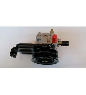 Isuzu D Max Hidrolik Direksiyon Pompası 2002-2006 897084953