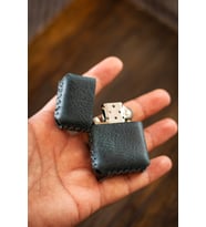 Kişiye İsme Özel El Yapımı Hakiki Deri Kılıflı Zippo Çakmak (Mavi)