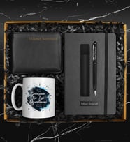 Öğretmenlere Özel Galaksinin En İyi Öğretmeni Kupası & Kişiye Özel Defter & Deri Kılıflı Touch Pen Kalem & Cüzdan Hediye Seti