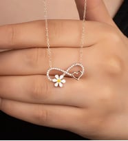 925 Ayar Gümüş Rose Sonsuzlu Papatya Kolye
