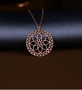 Gümüş Yaşam Çiçeği Kolyesi (Rose)