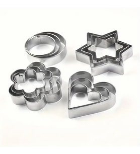 12 Parça Metal Kurabiye Kalıbı (Gümüş Gri)