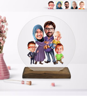 BK Gift Kişiye Özel Aile Karikatürlü Yuvarlak Ahşap Standlı Biblo-8