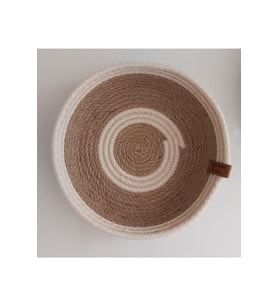 Hasır ve ekru renkli sepet, 20x5 cm, düzenleyici ve dekoratif kullanım