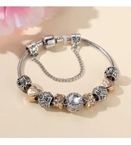 Pandora Tarz , Aşk(My Valentine) Gold  Charmlı Bİleklik, Ahşap Kutu içerisinde