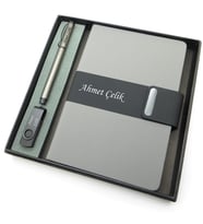 Signator® Codex  N224 Kişiye Özel Defterli Set - İsme Özel Gri Kalem + İsme Özel Gri Defter + İsme Özel 32 GB Usb Bellek İsme Özel Kutusunda Hediyelik Set (Karışık)
