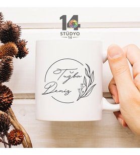 Stüdyo 14 Kişiye Özel İsim Soy İsim Tasarımlı Zarif Şık Kupa -Mug ( Arkadaşa Hediye )