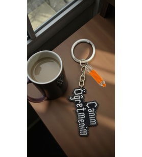 Miyuki Boncuk El Yapımı Canım Öğretmenim ve Turuncu Kalem Anahtarlık/Çanta Süsü (Çok Renkli)
