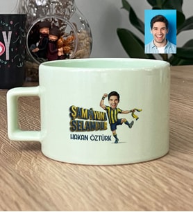 Kişiye Özel Karikatürlü Sarı Lacivert Taraftar Lüks Pastel Fincan Doğum Günü Hediyesi