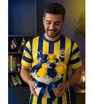 Mumelia Çubuklu Sevdası - Doğal Soya Taraftar Mum Buketi - Sarı-Lacivert