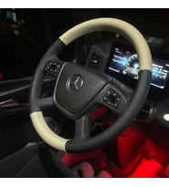 DİKİŞLİ DİREKSİYON KILIFI AÇIK BEJ/SİYAH DERİ SİYAH DİKİŞLİ YENİ MERCEDES İÇİN